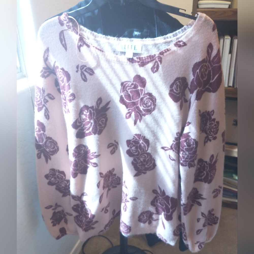 Elle sweater, pink with maroon flowers. Misses Large.